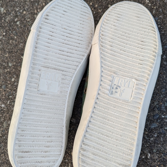 Frye Betty Low Lace Leather Sneakers Olive Size 6.5 Like New - Picture 8 of 11